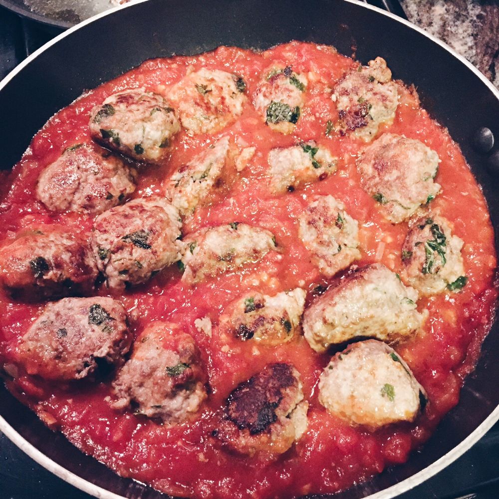 spaghetti squash and meatballs