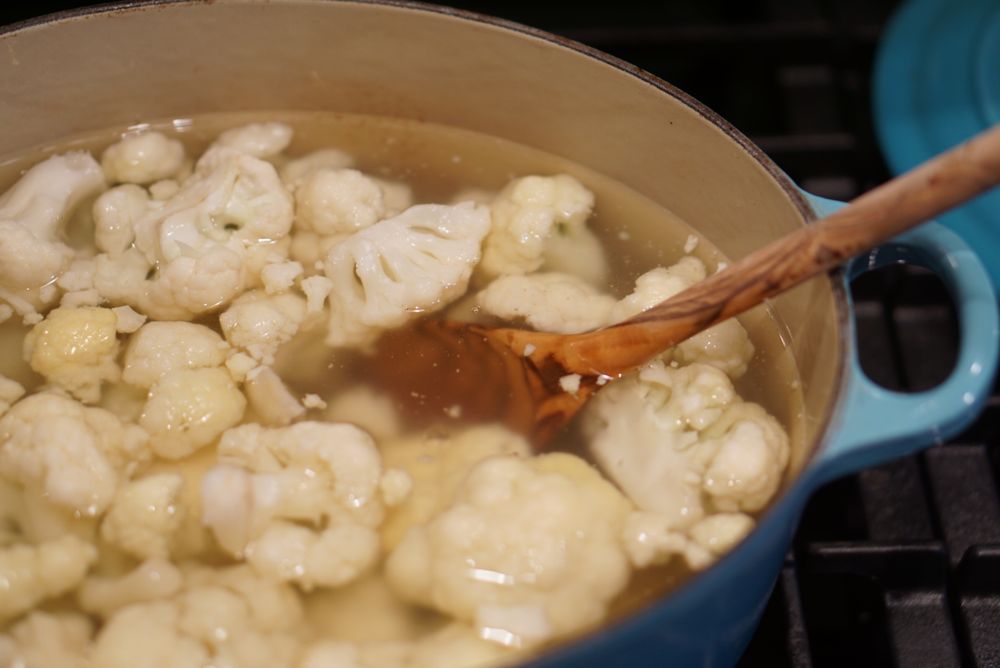 cauliflower mac and cheese